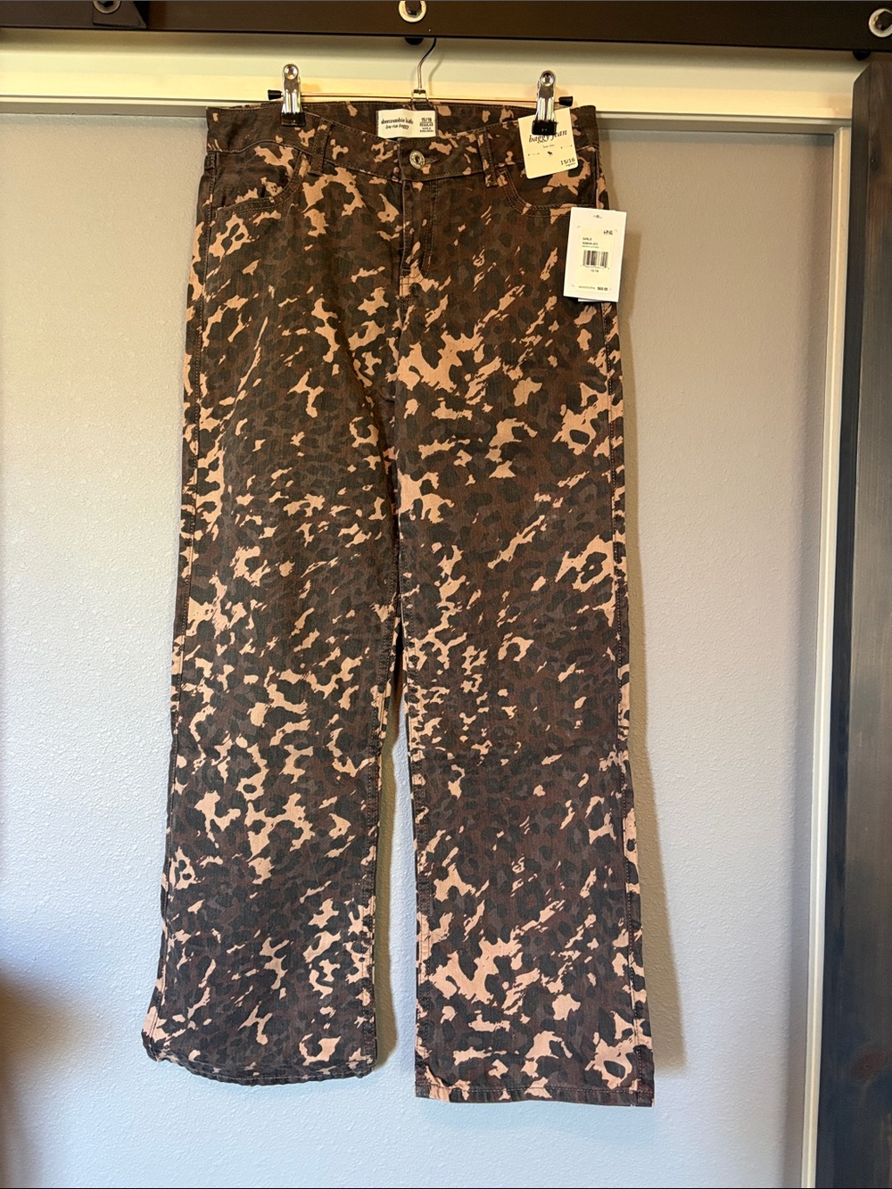 abercrombie kids Low Rise Baggy Pants in Camo